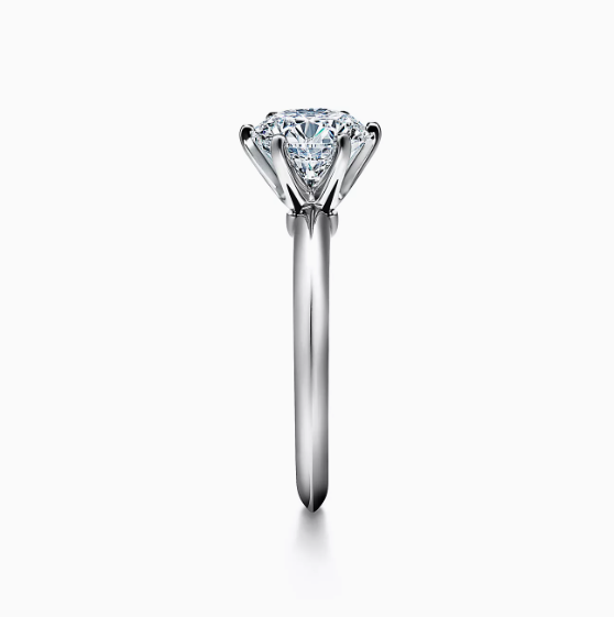 Anillo de compromiso Tiffany Setting en platino