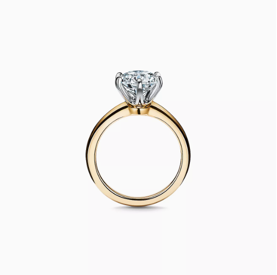 Anillo de compromiso Tiffany Setting en oro amarillo de 18 quilates
