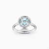 Anillo en platino con una aguamarina y diamantes